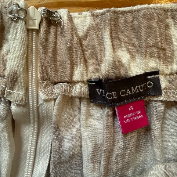 EUC sz 4 Vince Camuto Women's Floral Midi tan skirt with pockets - Picture 2 of 6